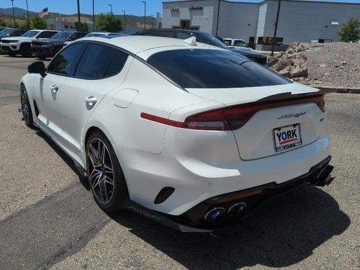 2022 Kia Stinger GT2