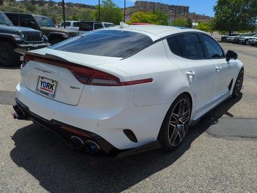 2022 Kia Stinger GT2