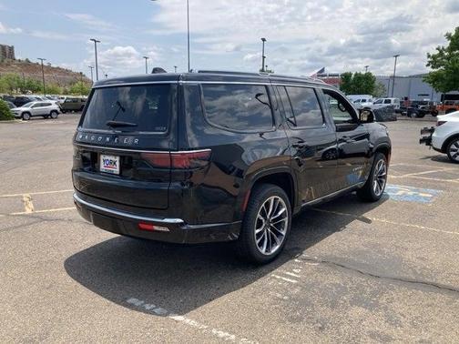 2025 Jeep Wagoneer Series III 4x4