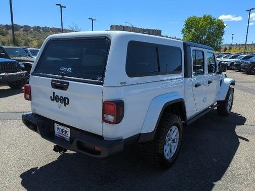 2023 Jeep Gladiator Sport S