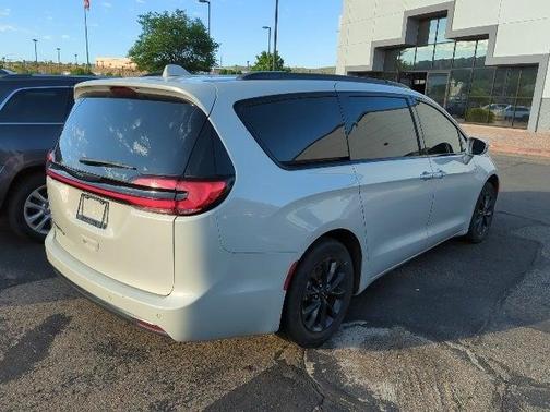 2021 Chrysler Pacifica Touring