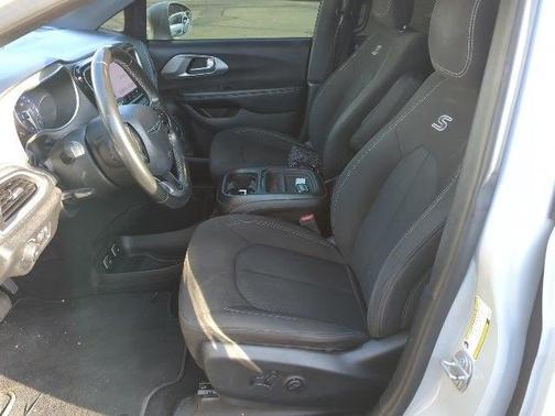 2021 Chrysler Pacifica Touring