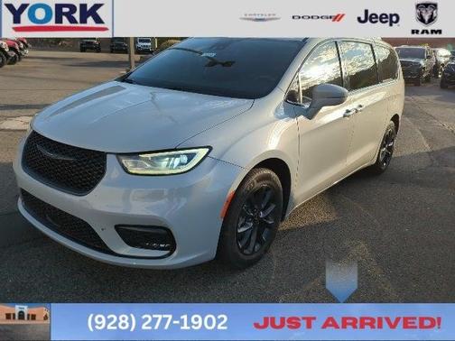 2021 Chrysler Pacifica Touring