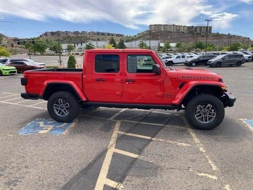 2025 Jeep Gladiator Mojave X