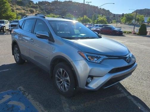 2017 Toyota RAV4 Hybrid XLE