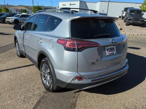 2017 Toyota RAV4 Hybrid XLE