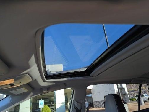 2017 Toyota RAV4 Hybrid XLE
