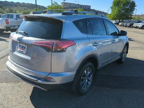 2017 Toyota RAV4 Hybrid XLE