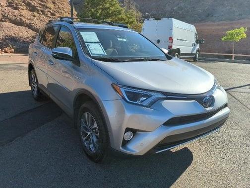 2017 Toyota RAV4 Hybrid XLE