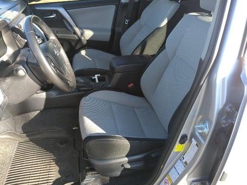 2017 Toyota RAV4 Hybrid XLE