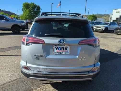 2017 Toyota RAV4 Hybrid XLE