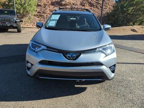 2017 Toyota RAV4 Hybrid XLE