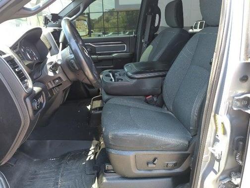 2019 RAM 2500 Big Horn Crew Cab 4x4 6'4' Box