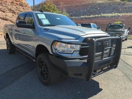 2019 RAM 2500 Big Horn Crew Cab 4x4 6'4' Box