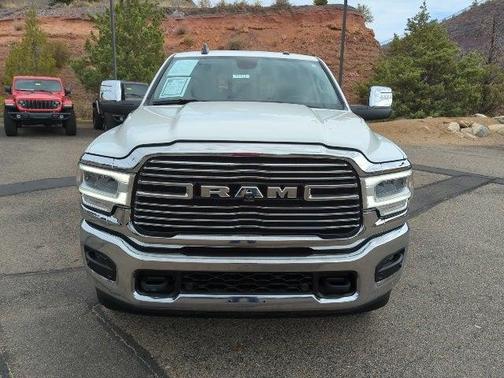2024 RAM 2500 Laramie Crew Cab 4x4 64' Box