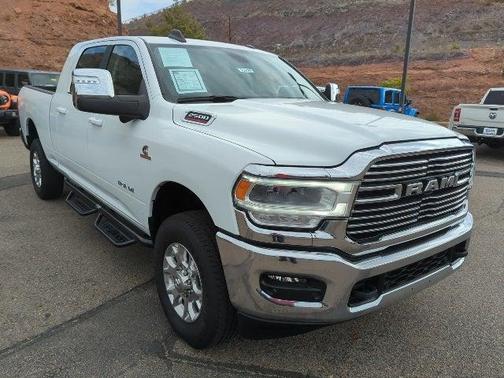 2024 RAM 2500 Laramie Crew Cab 4x4 64' Box