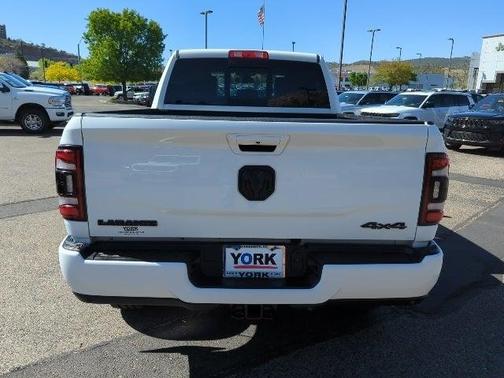 2024 RAM 2500 Laramie Crew Cab 4x4 6'4' Box