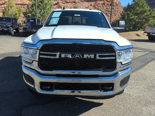 2024 RAM 2500 Tradesman Crew Cab 4x4 8' Box