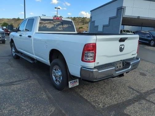 2024 RAM 2500 Tradesman Crew Cab 4x4 8' Box