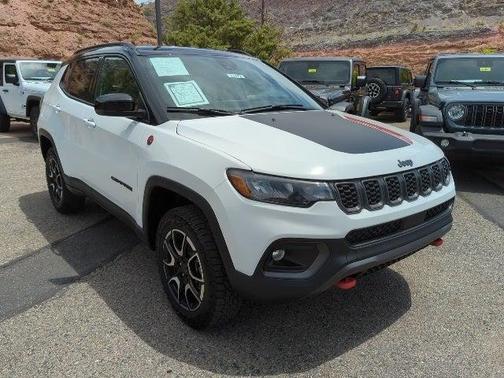 2025 Jeep Compass Trailhawk