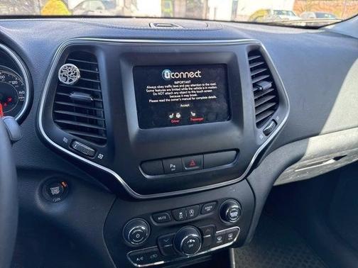 2019 Jeep Cherokee Altitude
