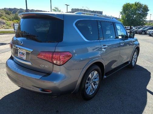 2017 INFINITI QX80 Base