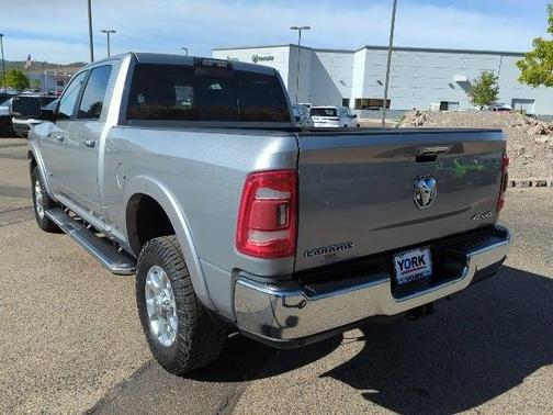 2020 RAM 2500 Laramie Crew Cab 4X4 6'4' Box