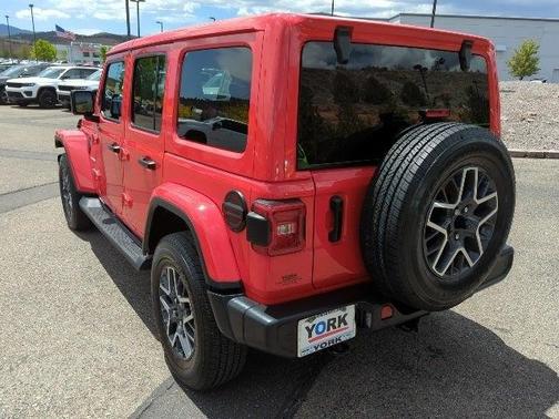 2024 Jeep Wrangler 4-Door Sahara 4x4