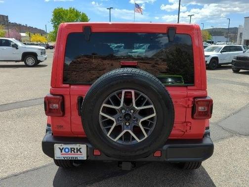 2024 Jeep Wrangler 4-Door Sahara 4x4