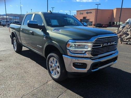 2022 RAM 2500 Laramie Crew Cab 4x4 6'4' Box