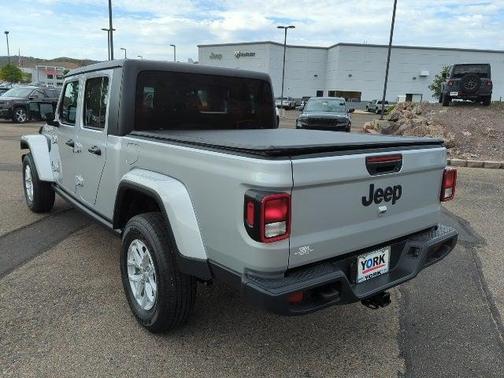 2023 Jeep Gladiator Sport S
