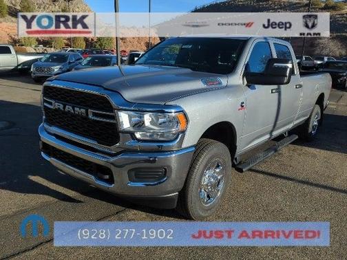 2024 RAM 2500 Tradesman Crew Cab 4x4 8 Box