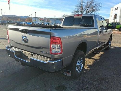2024 RAM 2500 Tradesman Crew Cab 4x4 8 Box