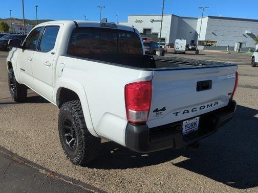 2017 Toyota Tacoma SR5