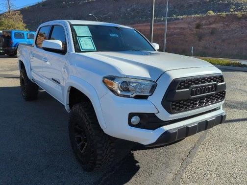 2017 Toyota Tacoma SR5