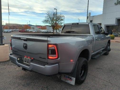 2024 RAM 3500 Laramie Crew Cab 4x4 8 Box
