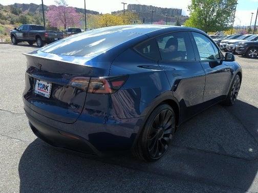 2024 Tesla Model Y Performance Dual Motor All-Wheel Drive