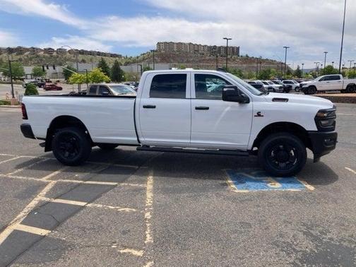 2025 RAM 3500 Tradesman Crew Cab 4x4 8' Box