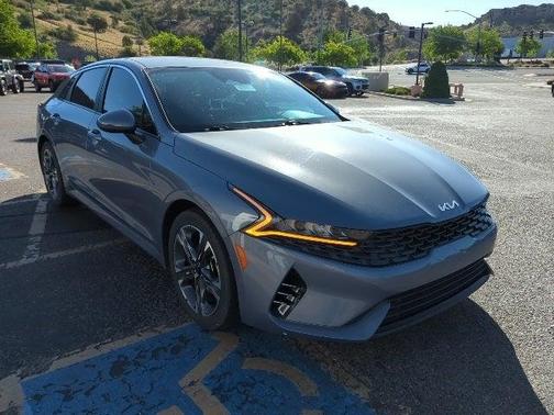2022 Kia K5 LXS