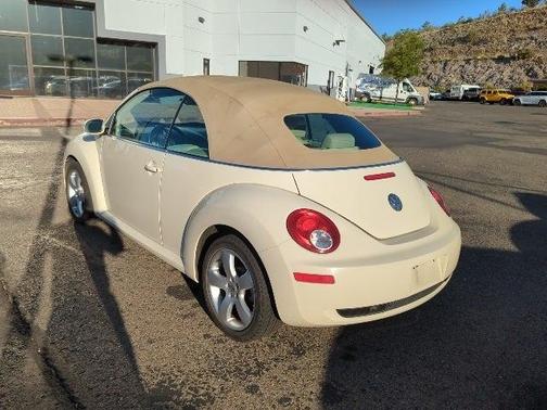 2007 Volkswagen New Beetle 2.5