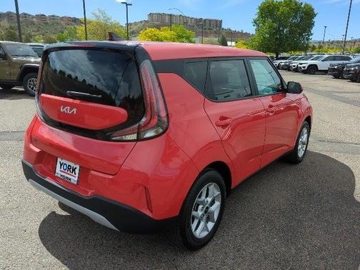 2024 Kia Soul LX