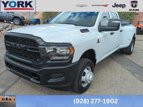 2024 RAM 3500 Tradesman Crew Cab 4x4 8 Box