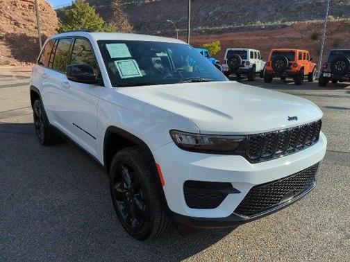 2023 Jeep Grand Cherokee Altitude
