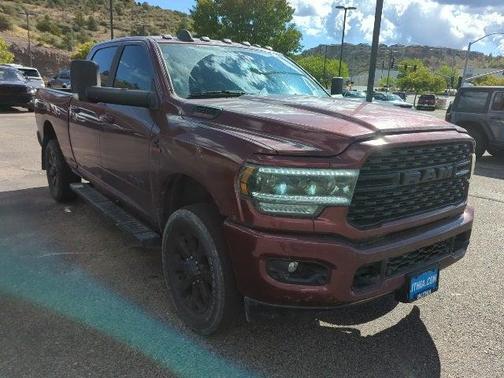 2022 RAM 3500 Big Horn Crew Cab 4x4 64' Box