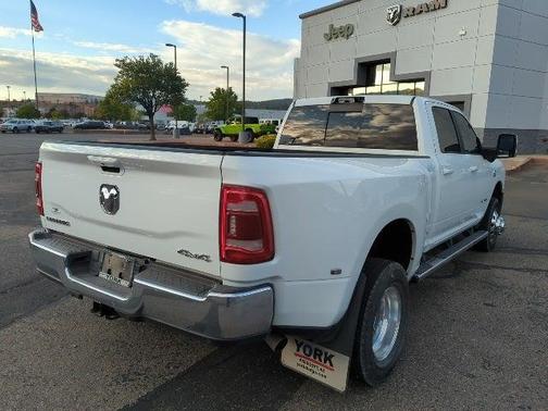 2024 RAM 3500 Laramie Crew Cab 4x4 8 Box