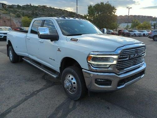 2024 RAM 3500 Laramie Crew Cab 4x4 8 Box