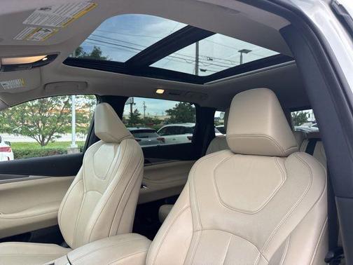 Majestic White 2023 INFINITI QX60 Luxe