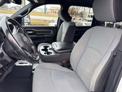 2024 RAM 2500 Big Horn Crew Cab 4x4 8' Box