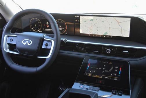 Radiant White 2026 INFINITI QX80 Luxe