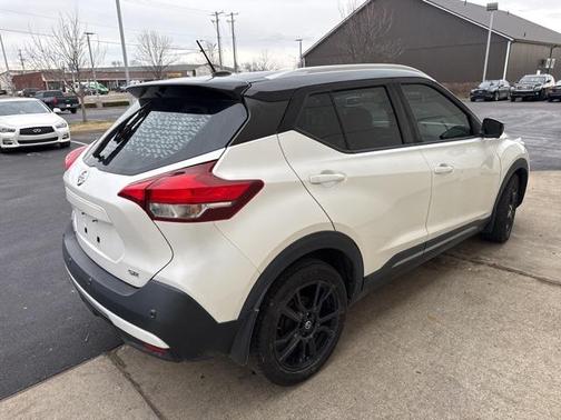 2020 Nissan Kicks SR